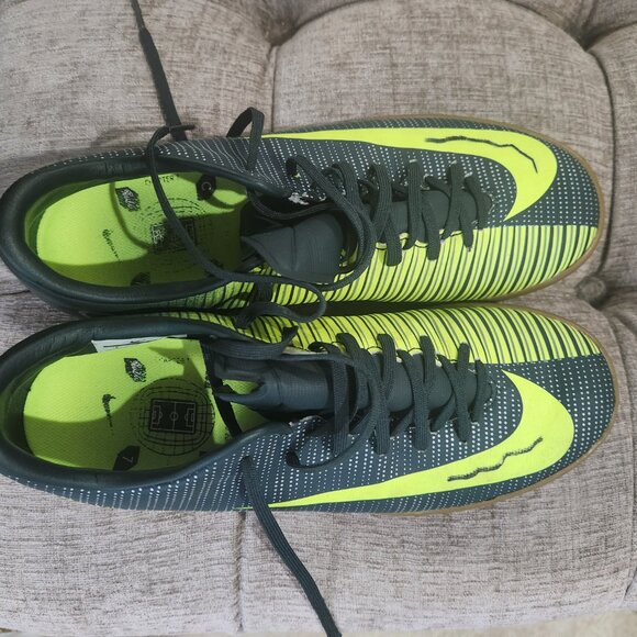 CR7 Men's Indoor/Futsal Soccer Shoes Mercurial Size 7 Seaweed - Picture 4 of 12